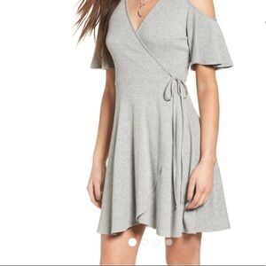 Soprano Womens Gray Cold Shoulder Wrap Dress S